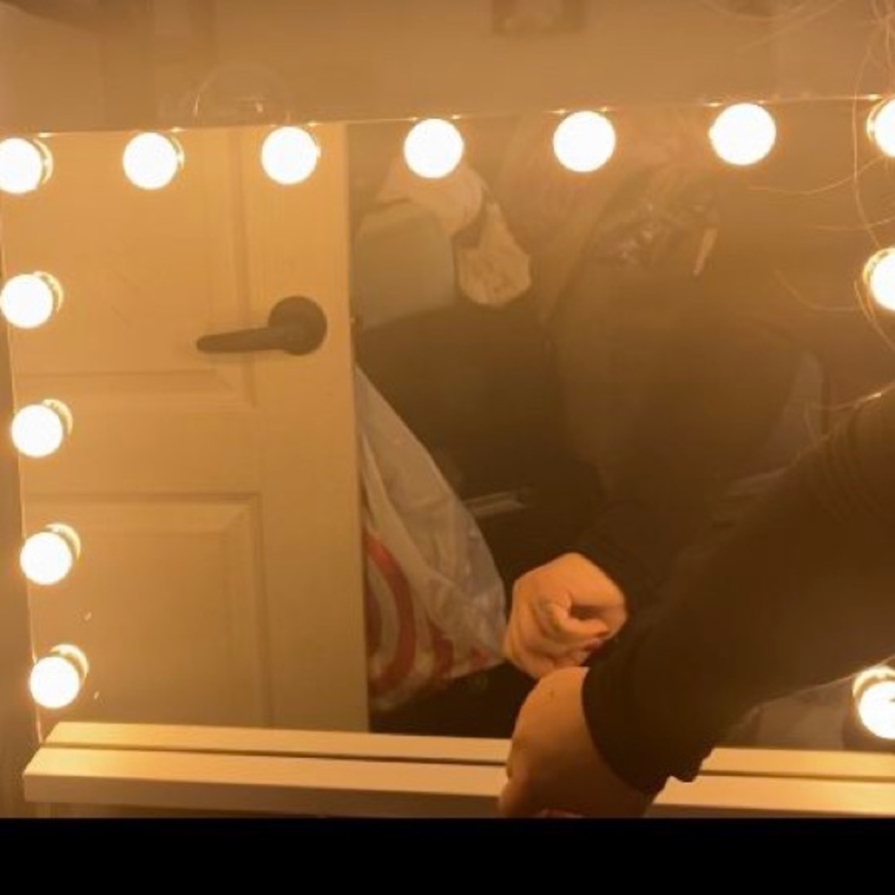 Vanity Mirror - image 3